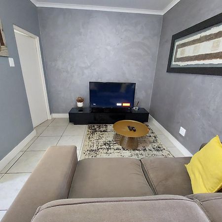 Zwelakho Furnished Apartments The Cube Johannesburg Exteriör bild