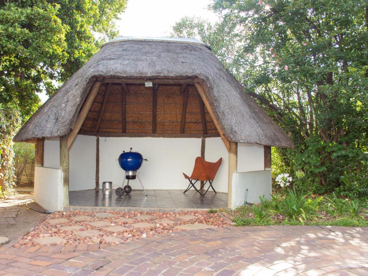 Zwelakho Furnished Apartments The Cube Johannesburg Exteriör bild