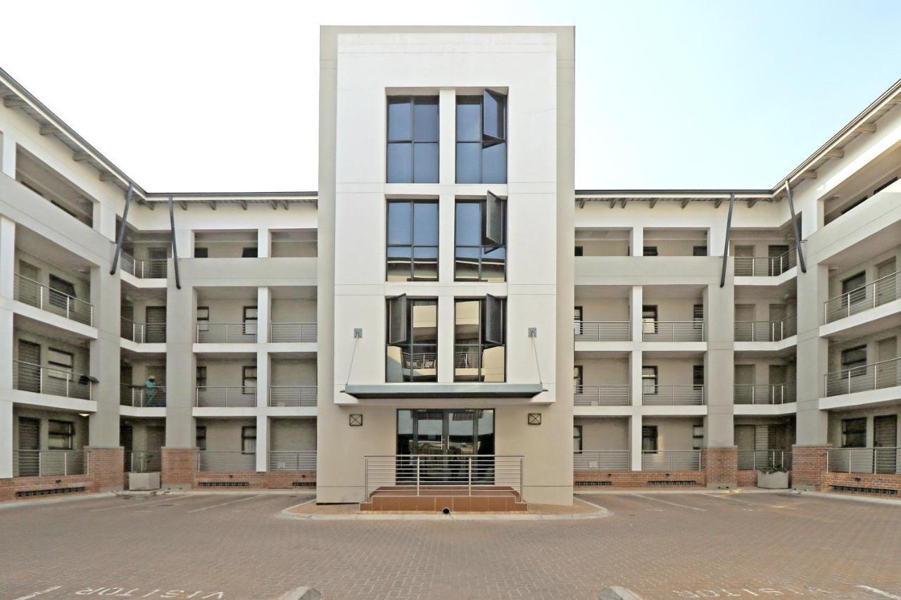 Zwelakho Furnished Apartments The Cube Johannesburg Exteriör bild