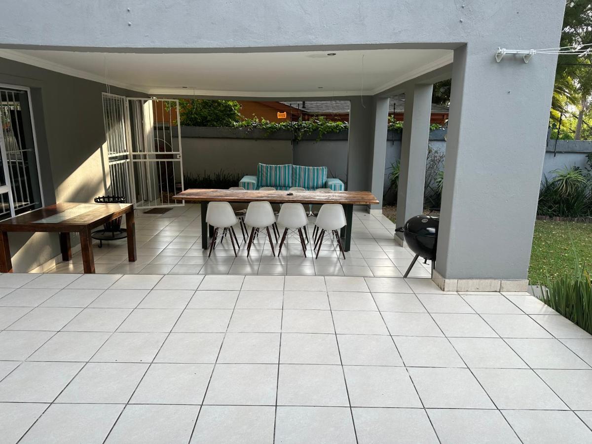 Zwelakho Furnished Apartments The Cube Johannesburg Exteriör bild