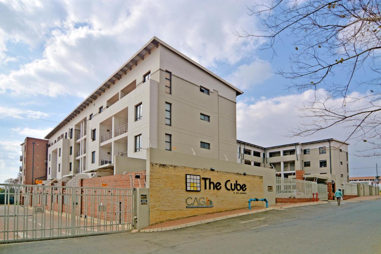 Zwelakho Furnished Apartments The Cube Johannesburg Exteriör bild