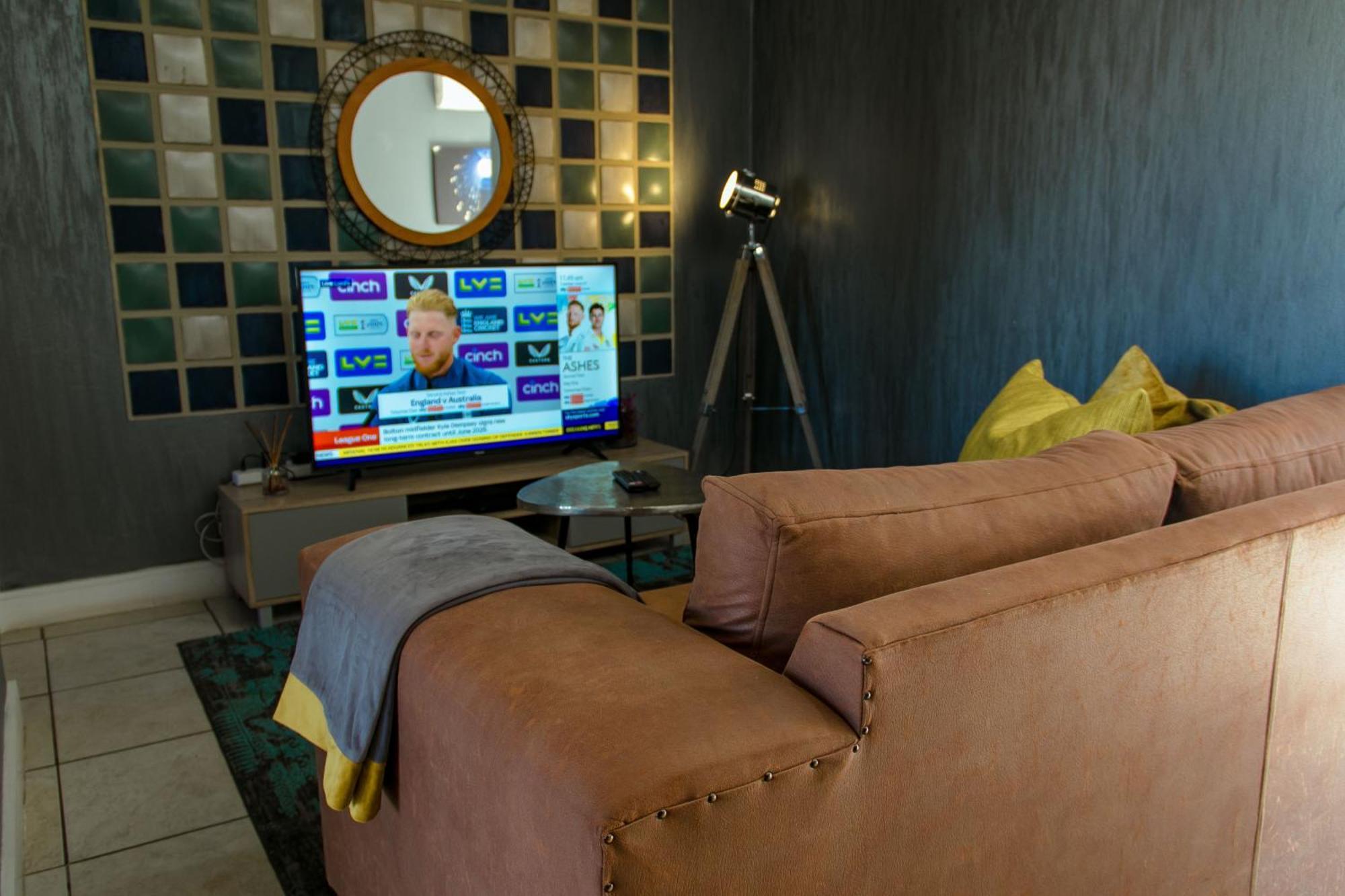 Zwelakho Furnished Apartments The Cube Johannesburg Exteriör bild